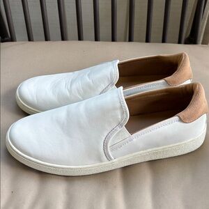 UGG Kaitlyn White Leather Slip-On Sneakers w/Tan Suede Woman’s Sz 11 EXC COND